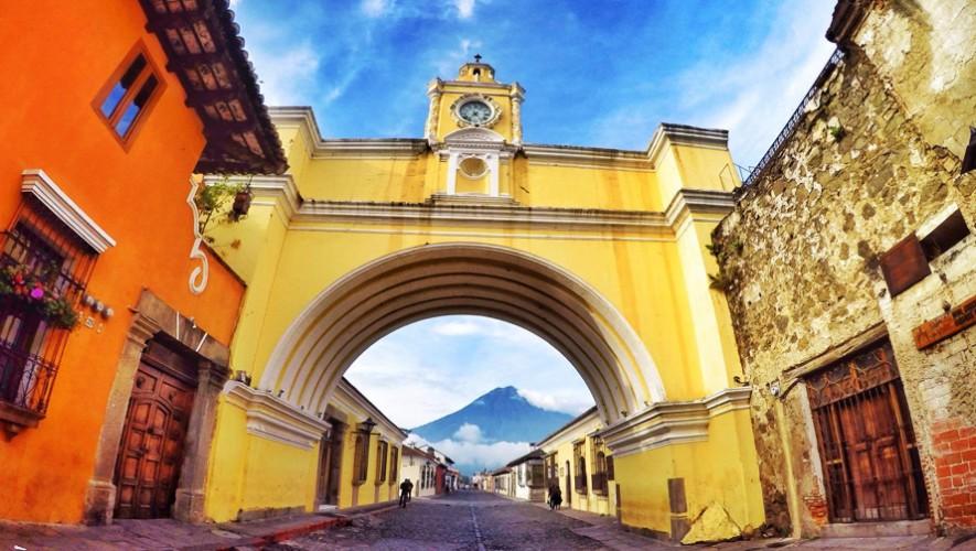 Antigua Guatemala Santa Catalina Arch with Agua Volcano - Rose Adventure Tours
